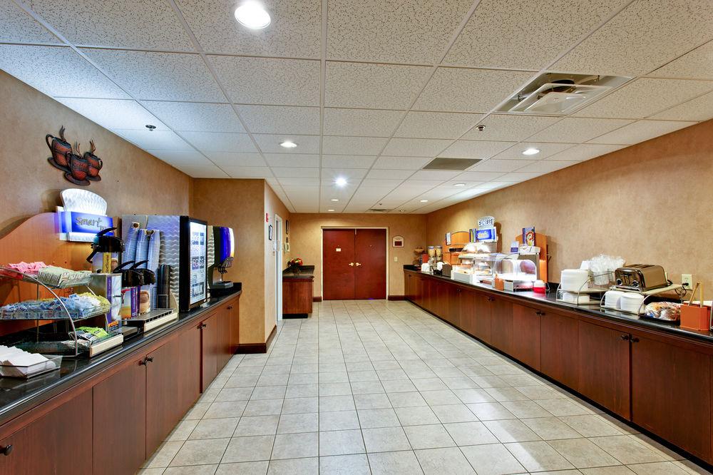 Holiday Inn Express Hotel & Suites Kingsport-Meadowview I-26 By Ihg Exterior foto