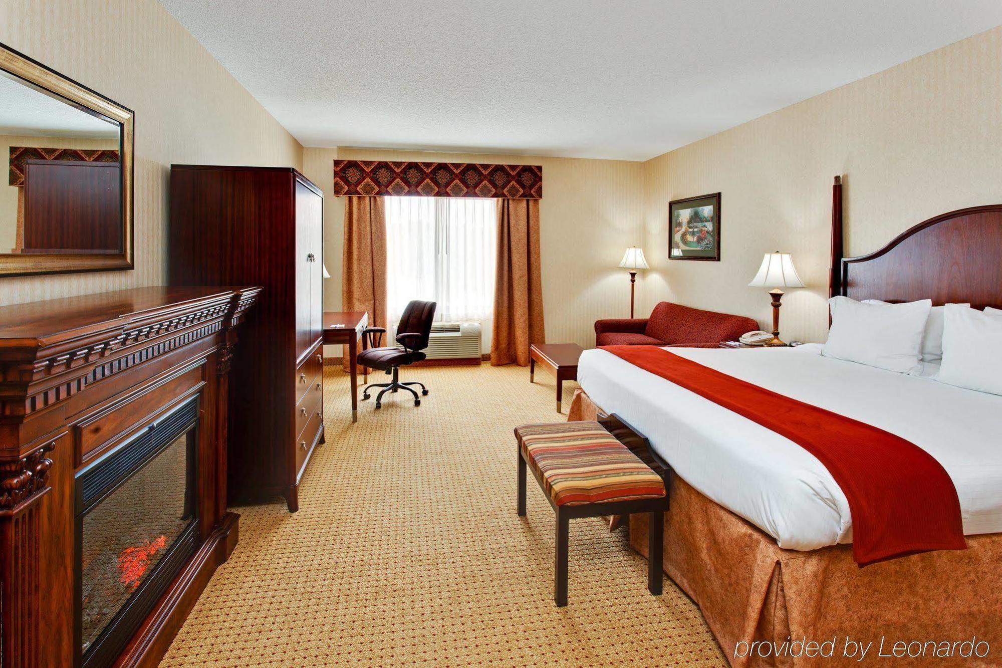 Holiday Inn Express Hotel & Suites Kingsport-Meadowview I-26 By Ihg Exterior foto