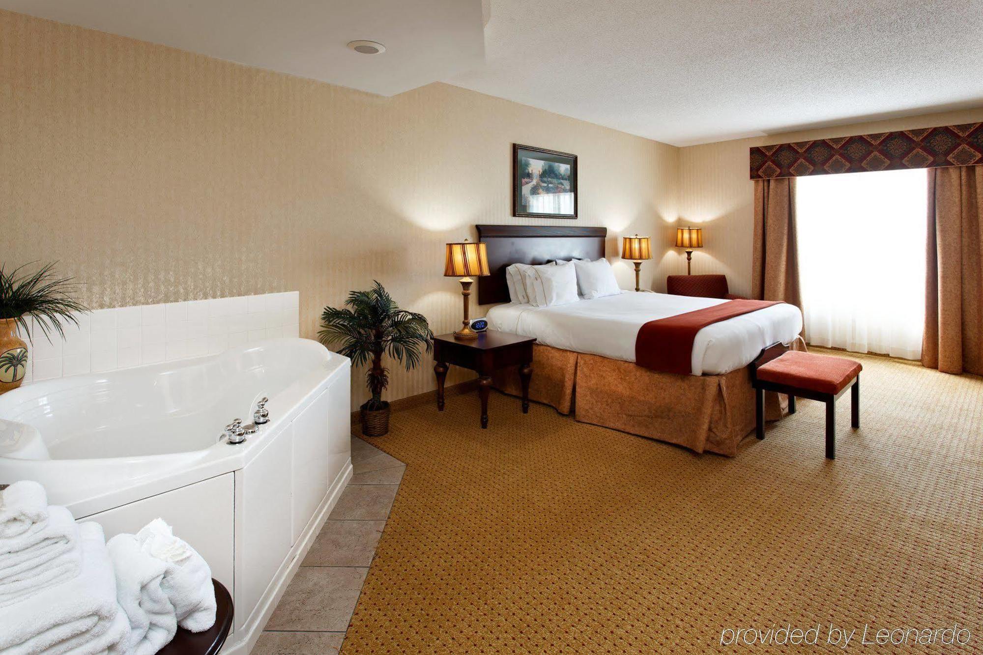 Holiday Inn Express Hotel & Suites Kingsport-Meadowview I-26 By Ihg Exterior foto