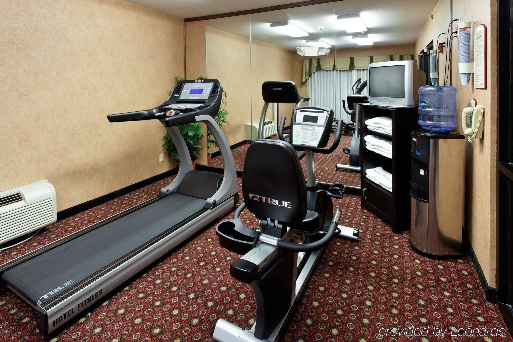 Holiday Inn Express Hotel & Suites Kingsport-Meadowview I-26 By Ihg Exterior foto